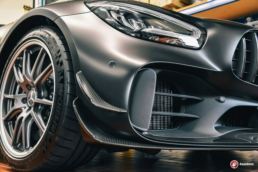 powłoki ceramiczne na lakier samochodu